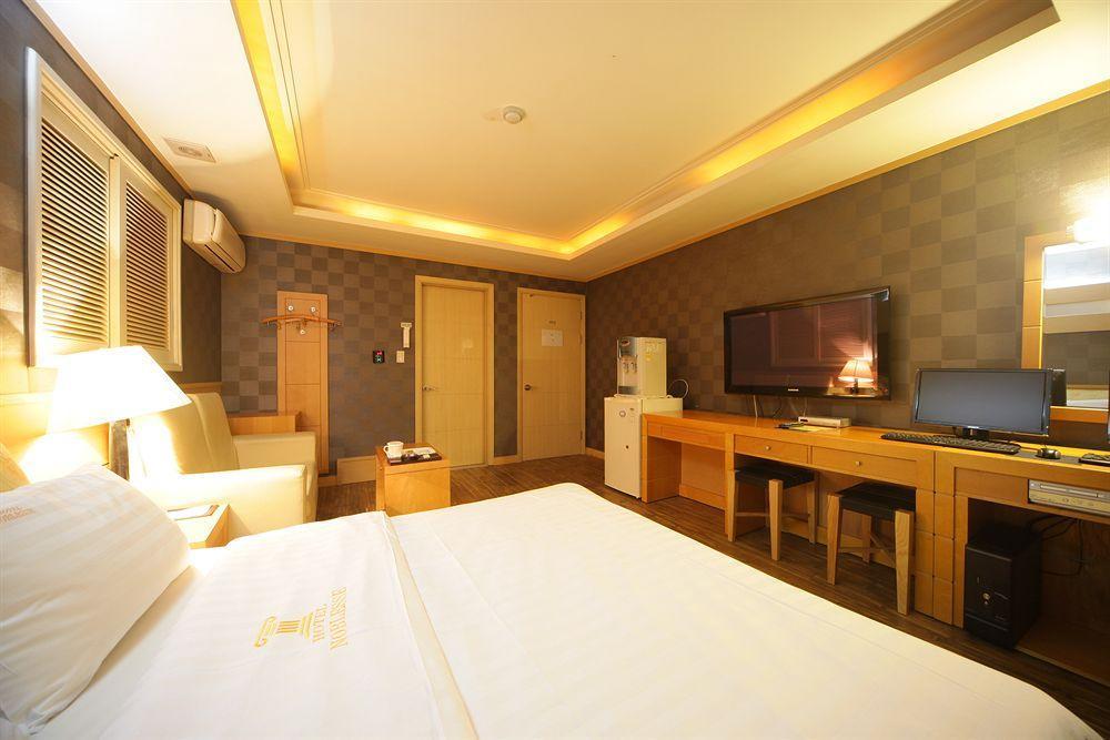 Hotel Noblesse, Yeoksam Seul Exterior foto