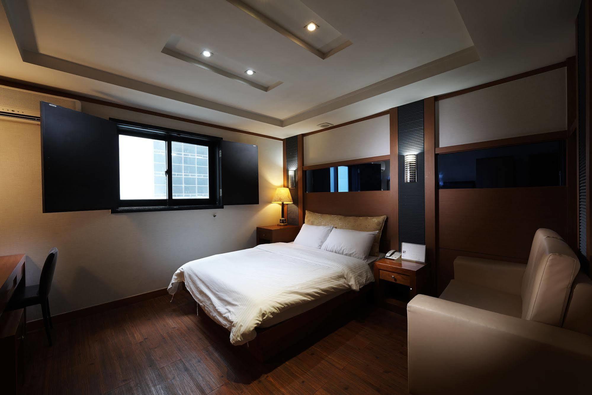 Hotel Noblesse, Yeoksam Seul Exterior foto