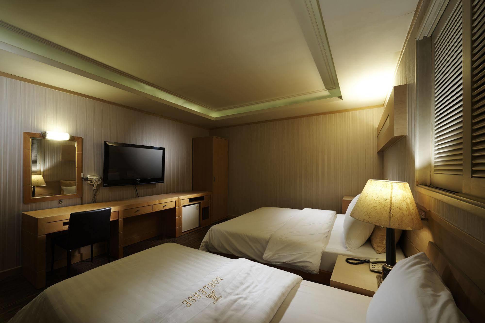 Hotel Noblesse, Yeoksam Seul Exterior foto