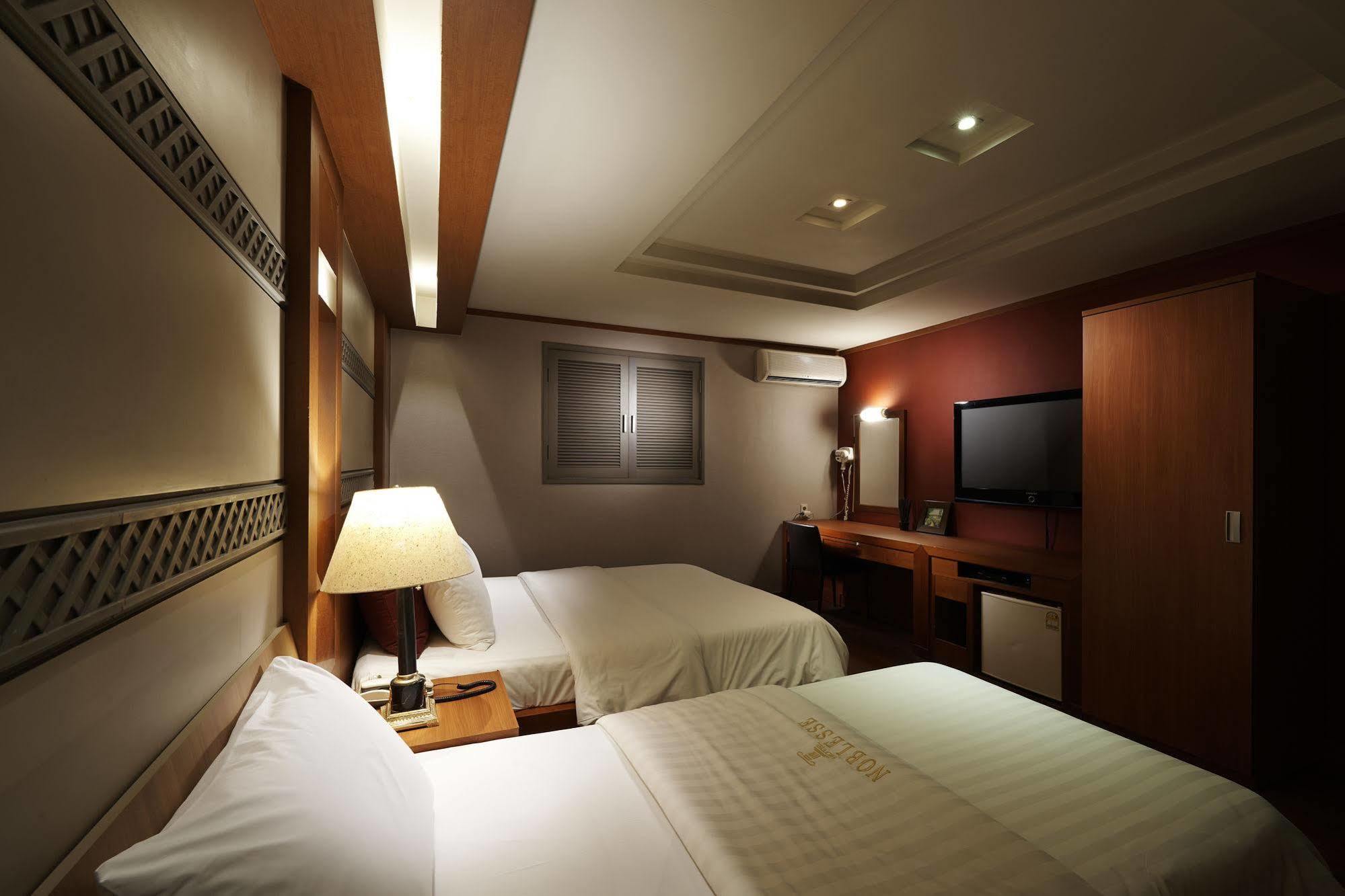 Hotel Noblesse, Yeoksam Seul Exterior foto