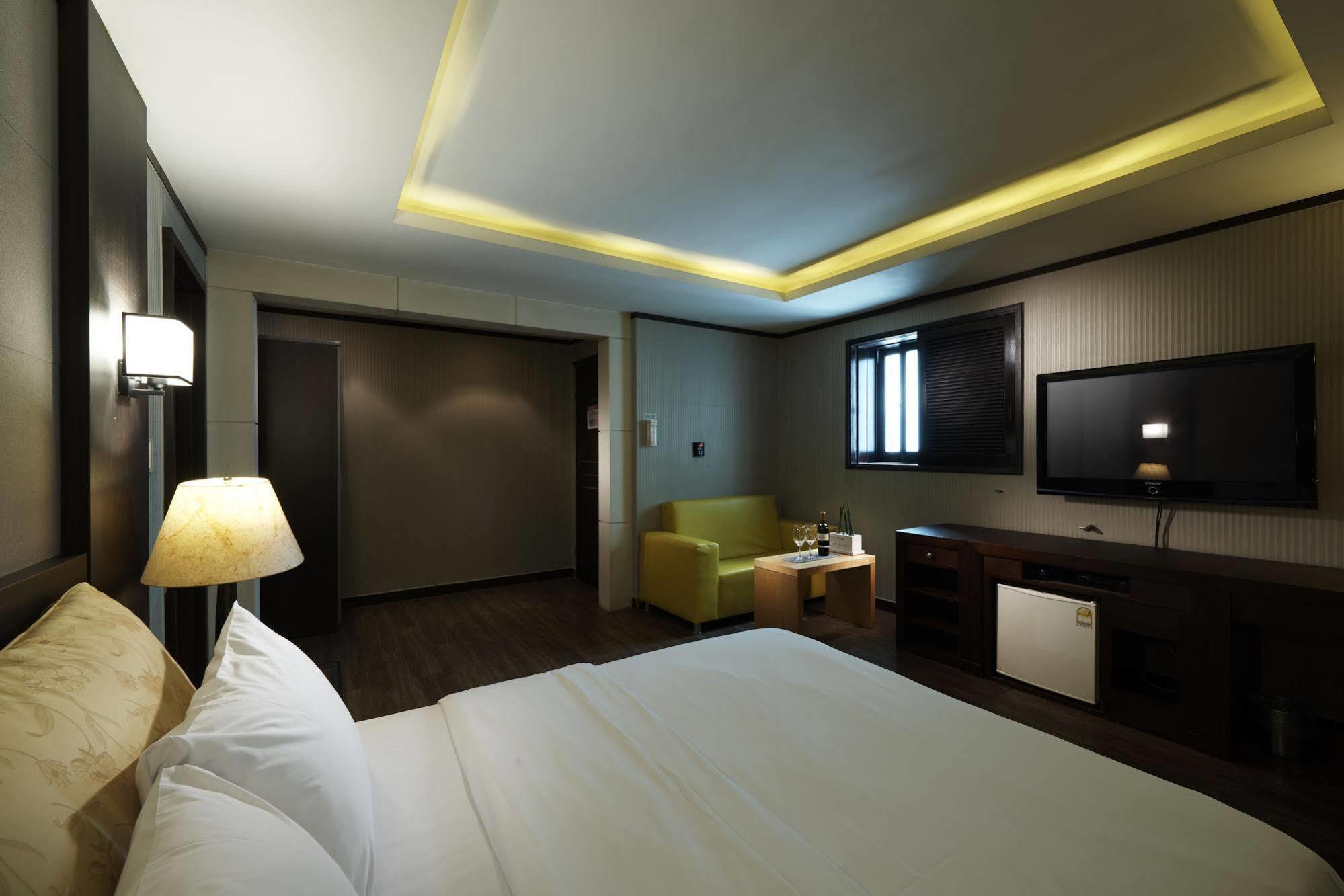 Hotel Noblesse, Yeoksam Seul Exterior foto